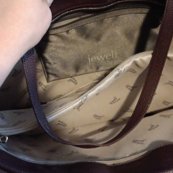 A jewell by thirty one - Picture 2 of 2